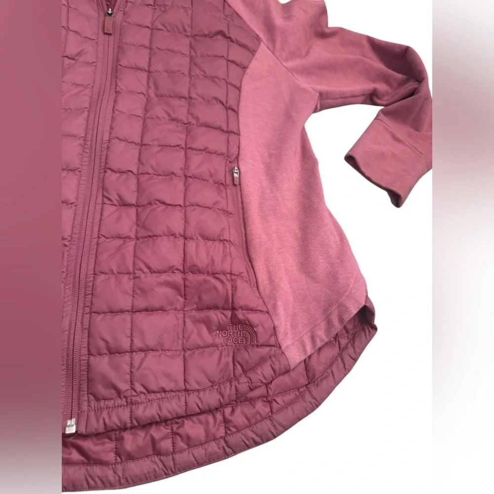 The Northface Thermoball Pink Quilted Hooded Jacket Size XL - Picture 6 of 10